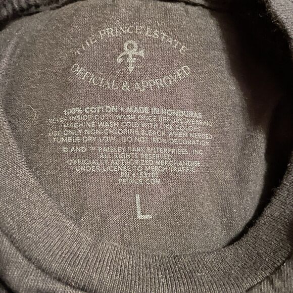 Purple Rain T Shirt Prince The Revolution, Black And Short Sleeves. Size Large - Picture 10 of 10